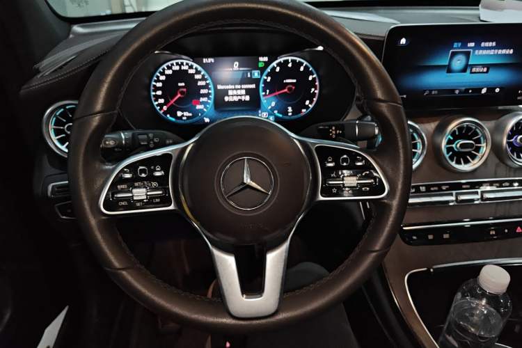 Used Mercedes-Benz GLC 2020 Facelift GLC 260 L 4MATIC Luxury Edition
