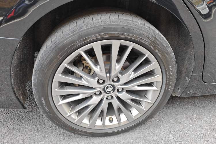 Used Toyota Camry 2019 Revised Version Dual-Engine 2.5 HG Luxury Edition
