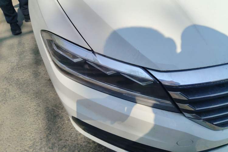 Used Volkswagen Lavida 2019 1.5L Automatic Fashion Edition China VI Right Front Headlight