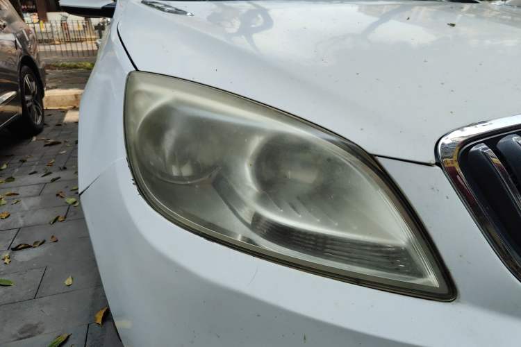 Used Buick GT 2013 GT 1.6L Automatic Fashion Edition Right Front Headlight