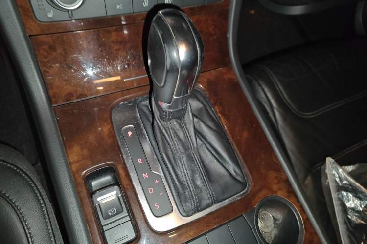 Used Volkswagen Touareg 2011 3.0 TDI Diesel Standard Version