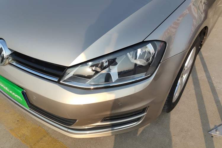 Used Volkswagen Golf 2017 1.6L Automatic Comfort Million-Vehicle Anniversary Edition