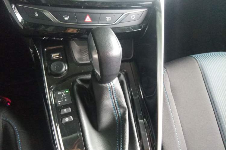 Used Peugeot 308 2018 1.6L Automatic Luxury Edition
