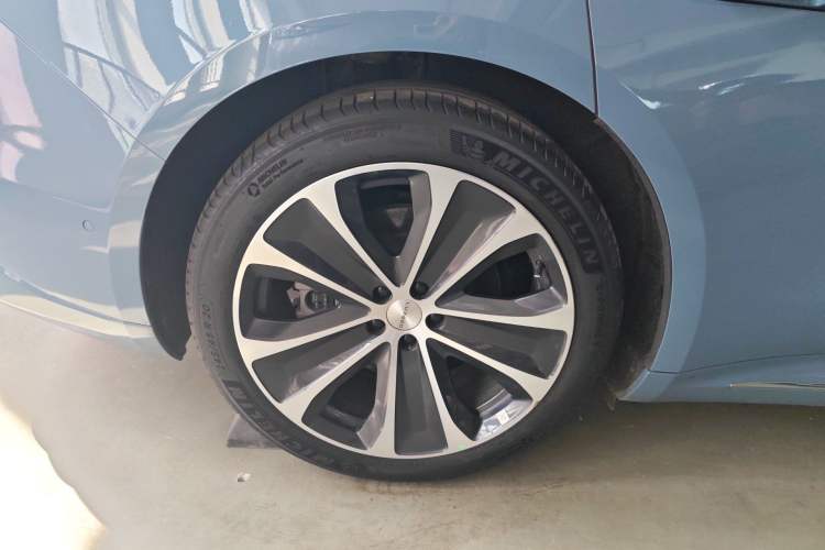 Used Hima Luxeed S7 2024 Pro Rear-Drive Long-Range Version Exterior 5