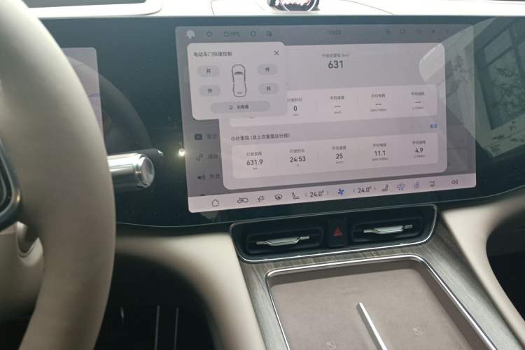 Used Hima AITO M8 2025 Extended-Range Ultra Version 53.4 kWh 6-Seater Edition
