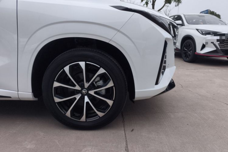 Used Changan UNI-Z New Energy 2024 Blue Whale Smart Electric iDD 125km Beyond Edition
