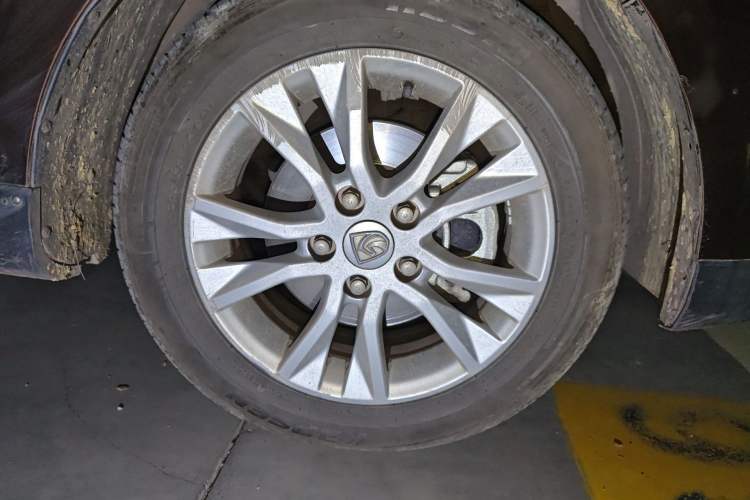 Used Baojun 730 2015 1.8L Manual Luxury Navigation ESP Version 7-seater
