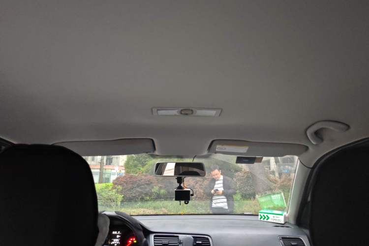 Used Volkswagen Lavida 2015 1.6L Automatic Fashion Edition Headliner