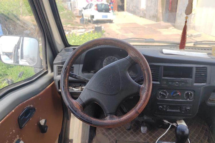 Used Wuling Zhiguang 2013 1.0L Base Version
