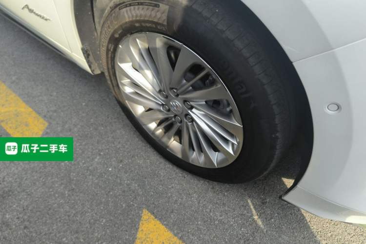 Used Buick Century 2023 2.0T Six-Seater Yinshi Edition