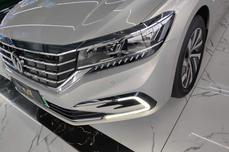Used Volkswagen Passat New Energy 2020 430 PHEV Hybrid Luxury Edition China VI Standard Left Front Headlight