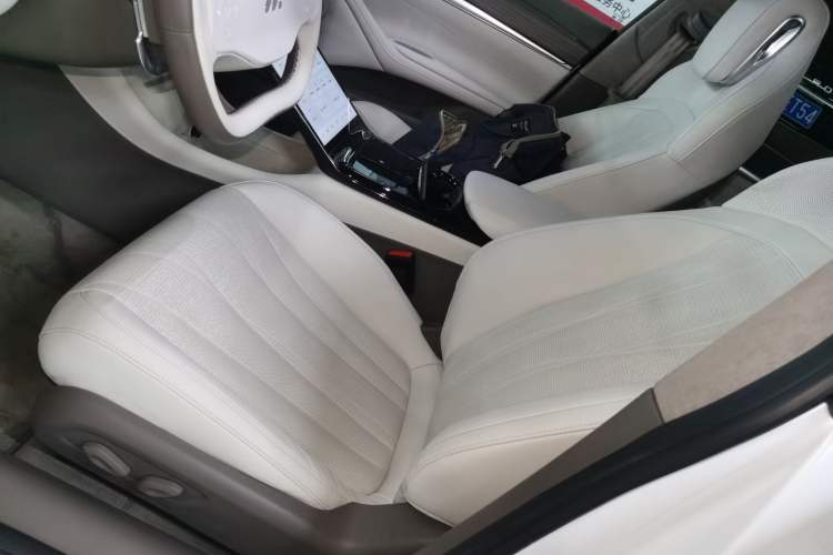 Used IM L7 2022 Pro Model Left Front Seat