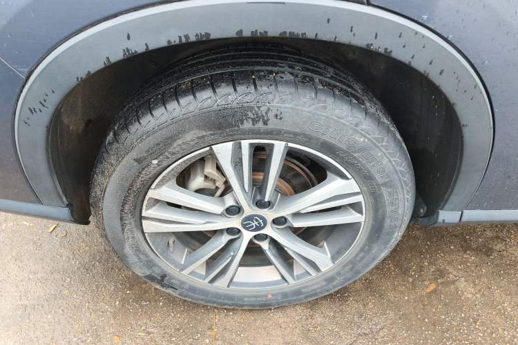 Used BYD Song Pro 2019 1.5T Automatic Elite Edition Right Rear Wheel Hub