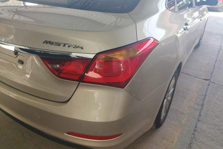 Used Hyundai Mistra 2014 1.8L Automatic Smart GLS Right Rear Taillight