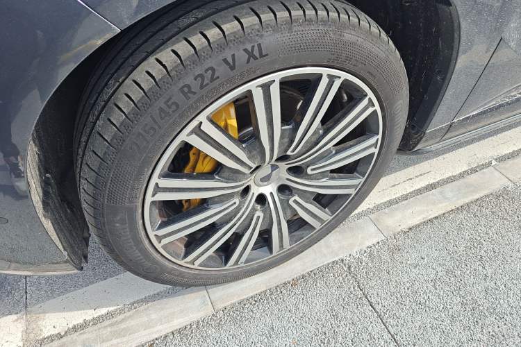 Used Denza N9 2025 Flagship Model
