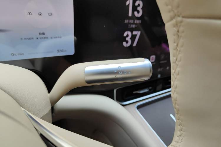 Used Hima AITO M9 2025 Extended-Range Max Version 52 kWh 5-Seater Edition