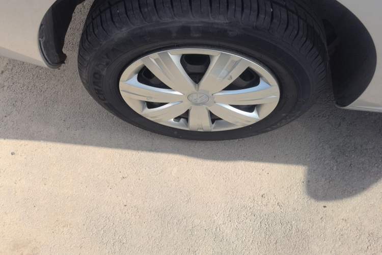 Used Volkswagen Jetta 2015 Value Edition 1.6L Manual Fashionable Style
