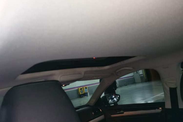 Used Volkswagen Sagitar 2015 230TSI Automatic Comfort Version
