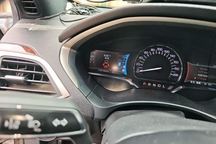 Used Lincoln MKZ 2018 2.0T Prestige Edition Odometer Close Up