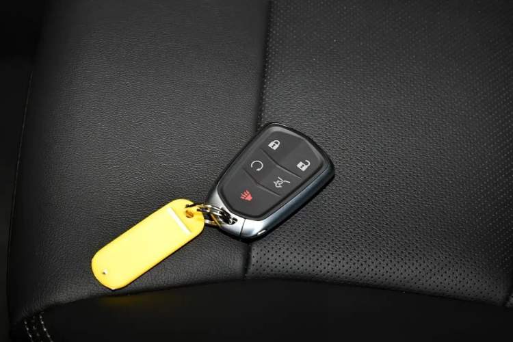 Used Cadillac XT5 2020 28T Tech Edition Vehicle Key