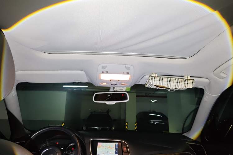 Used Audi Q5 2013 40 TFSI Comfort Edition Headliner