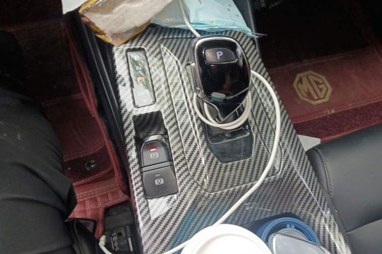 Used MG 5 2021 300TGI DCT Elegant Luxury Edition Gear Lever