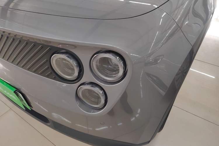 Used firefly 2025 Illuminated Edition
