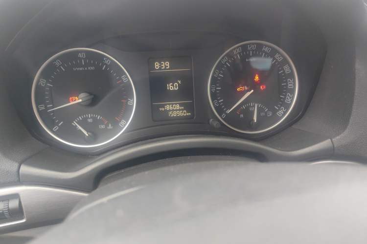 Used Skoda Octavia 2012 1.6L Manual Eado Edition Odometer Close Up