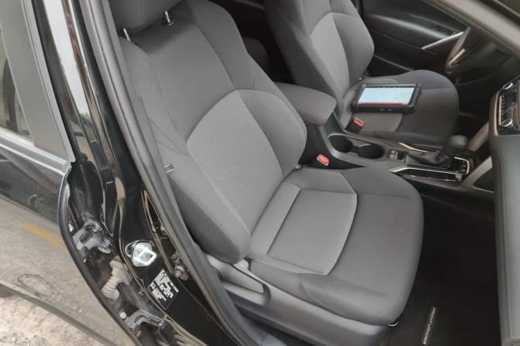 Used Toyota FRONTLANDER 2023 2.0L CVT Leading Edition Right Front Seat