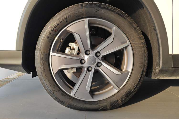 Used Geely Auto Haoyue L 2024 2.0T DCT Prestige Version
