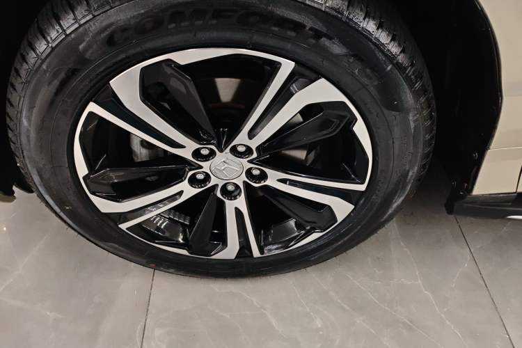 Used Honda UR-V 2017 370TURBO Four-Wheel Drive Prestige Edition China V Left Front Wheel Hub