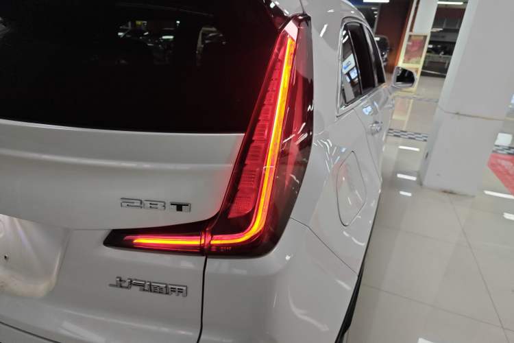 Used Cadillac XT4 2021 28T Two-Wheel Drive Luxury Version
