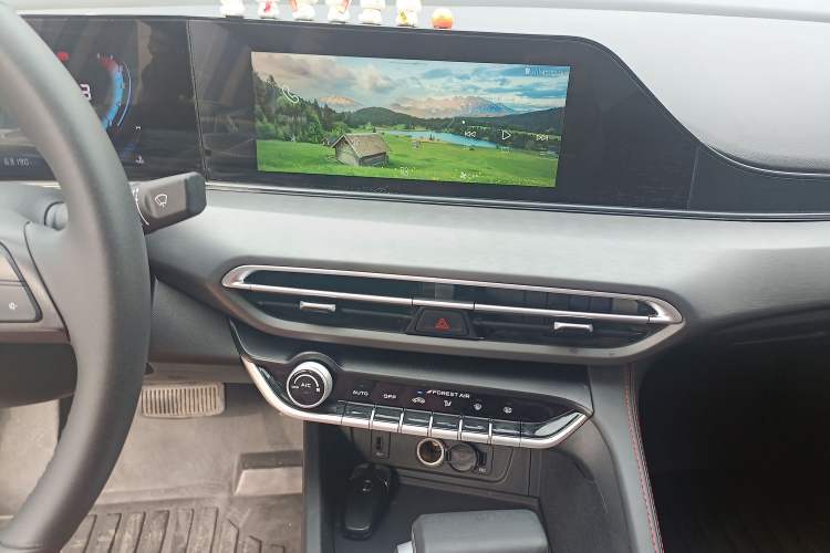 Used Changan Eado 2021 PLUS Blue Whale NE 1.4T GDI DCT Prestige Model
