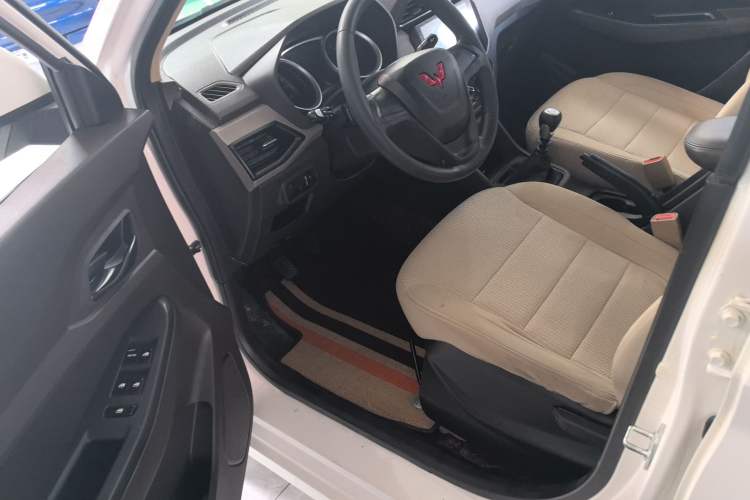 Used Wuling Hongguang 2021 1.5L S Standard Version LAR