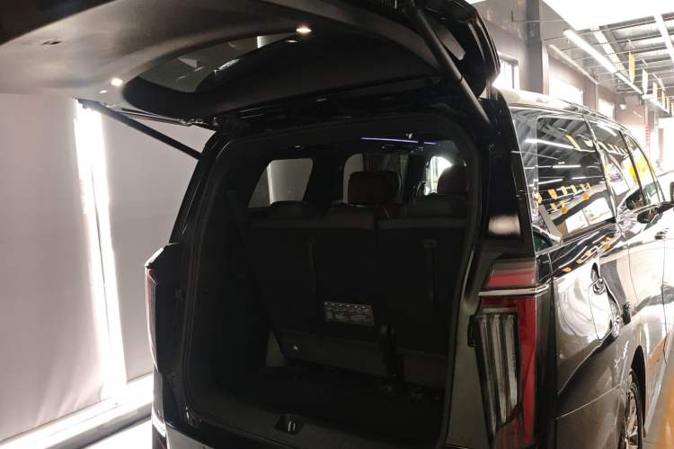 Used GAC Trumpchi M8 2024 Zongshi Series 400T Ultimate Edition Trunk