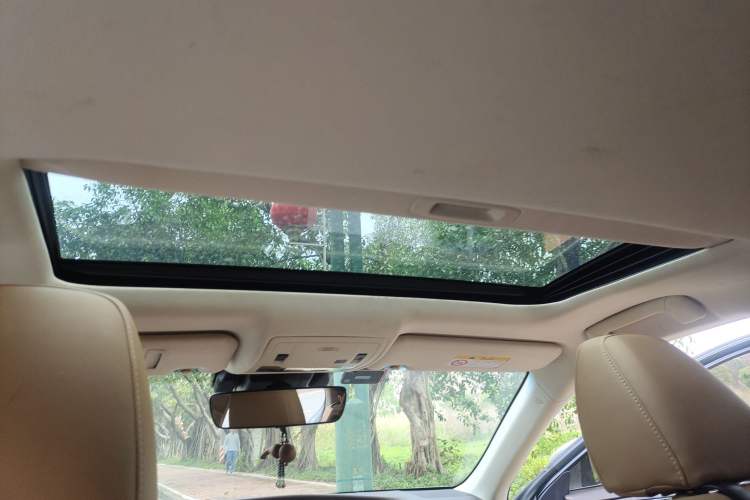 Used Lexus ES 2015 300h Comfort Edition