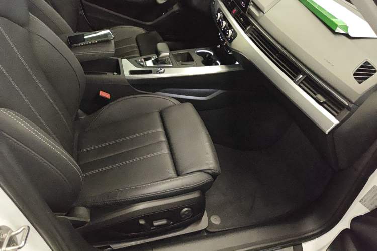 Used Audi A4L 2020 40 TFSI Fashion Dynamic Model Right Front Seat