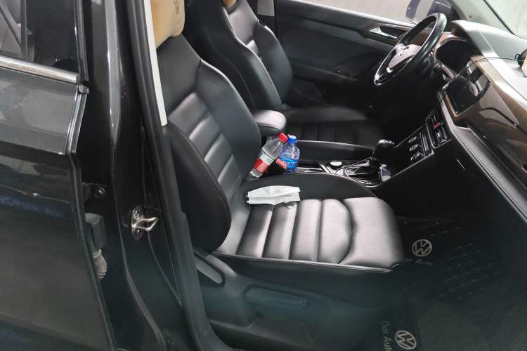 Used Volkswagen Tharu 2020 Revised Version 330TSI Four-Wheel Drive Flagship Edition China VI
