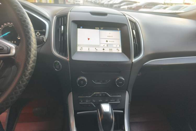 Used Ford Edge 2016 EcoBoost 245 Four-Wheel Drive Titanium Edition 7-Seater Audio And AC Panel