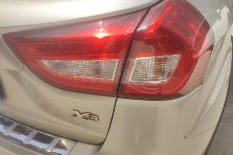 Used Geely Auto Vision X3 2017 1.5L Manual Luxury Model Right Rear Taillight