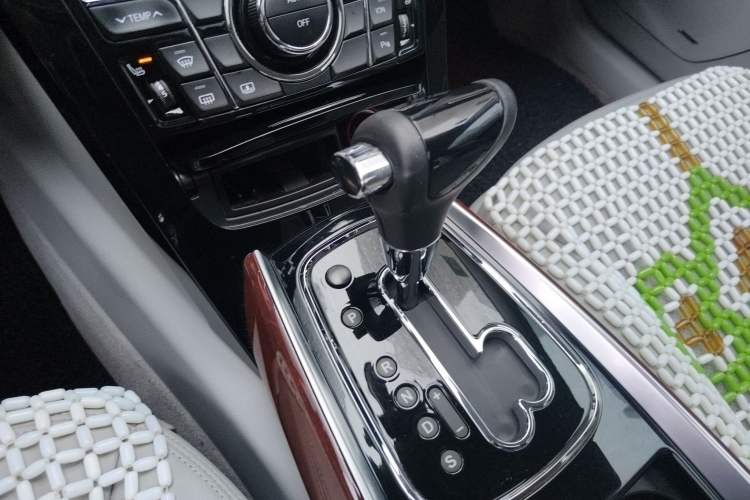 Used Hongqi H7 2013 2.0T Luxury Model
