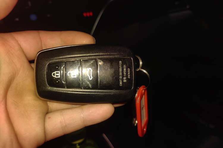 Used Toyota Camry 2021 Dual-Motor 2.5HG Luxury Edition Vehicle Key