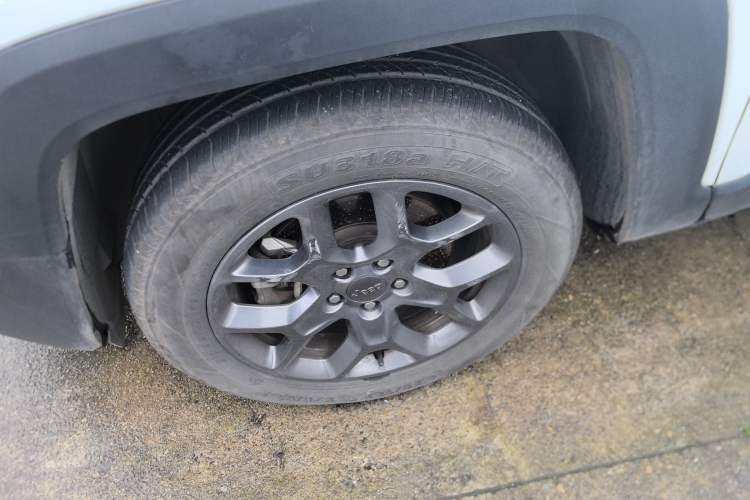 Used Jeep Renegade 2017 180T Automatic Kinetic Edition+ Left Front Wheel Hub