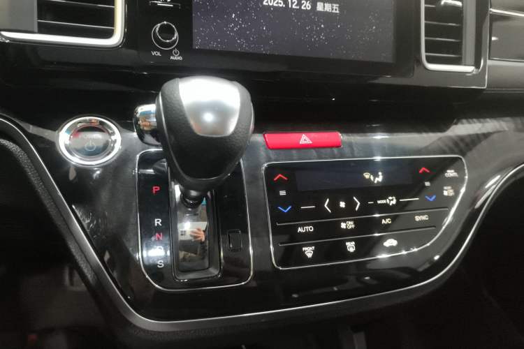 Used Honda Elysion 2019 2.0L Hybrid Luxury Edition
