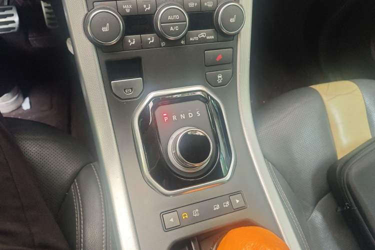 Used Land Rover Range Evoque 2012 2.0T 5-Door Ignite Edition Gear Lever