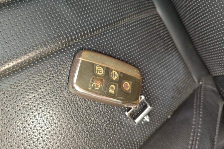 Used Land Rover Discovery Sport 2018 240 PS SE Version