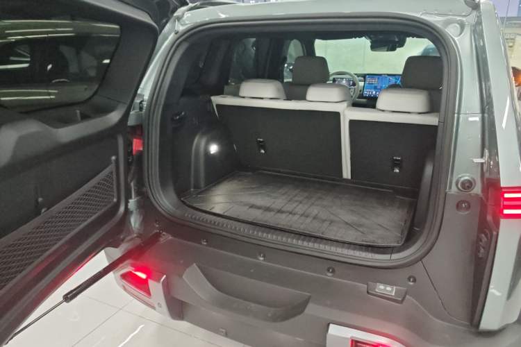 Used Formula Leopard Titanium 3 2025 501 km All-Wheel Drive Intelligent Driving Max Edition