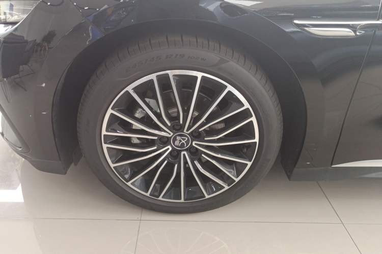 Used BYD Han 2025 DM-i Intelligent Driving Edition 125KM LiDAR Flagship Model Exterior 4