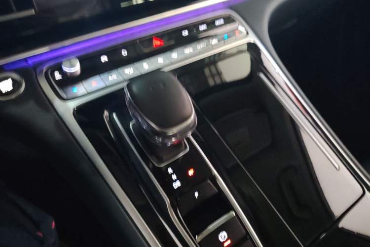 Used GAC Trumpchi M8 2021 Lingxiu Series 390T Ultimate Edition Gear Lever