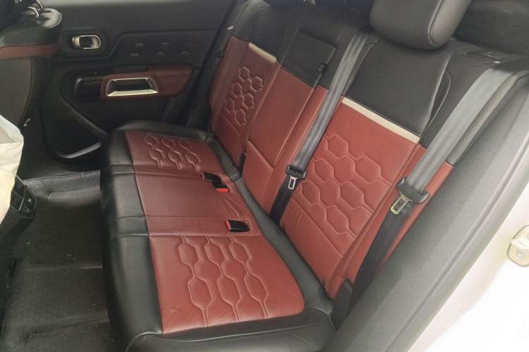 Used Citroen C5 AIRCROSS 2017 350THP Luxury Model Left Rear Seat